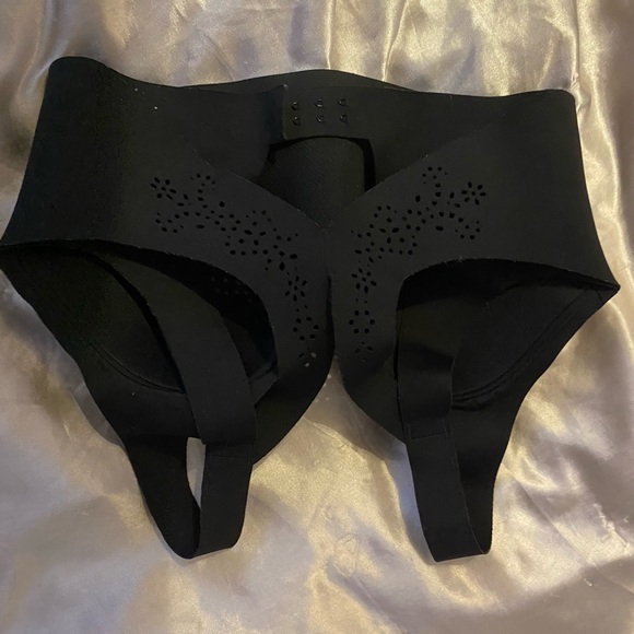 VICTORIOUS SECRET (SPORT) SPORTSBRA SIZE 34DD - Picture 2 of 5